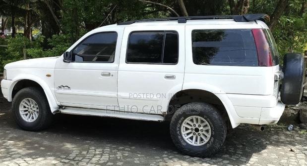 Ford Everest 2006 White
