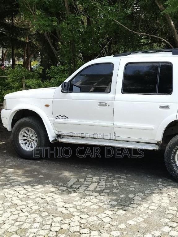 Ford Everest 2006 White