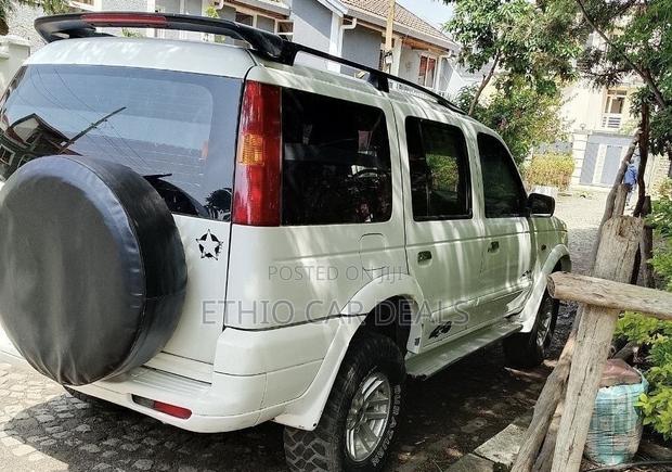 Ford Everest 2006 White