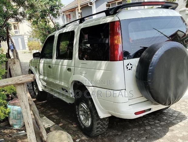Ford Everest 2006 White