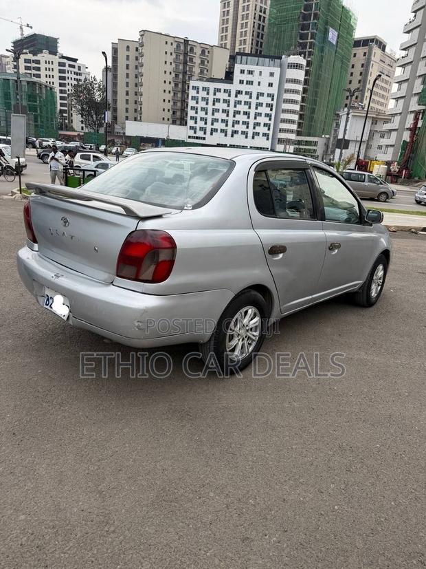 Toyota Platz 2005 Silver