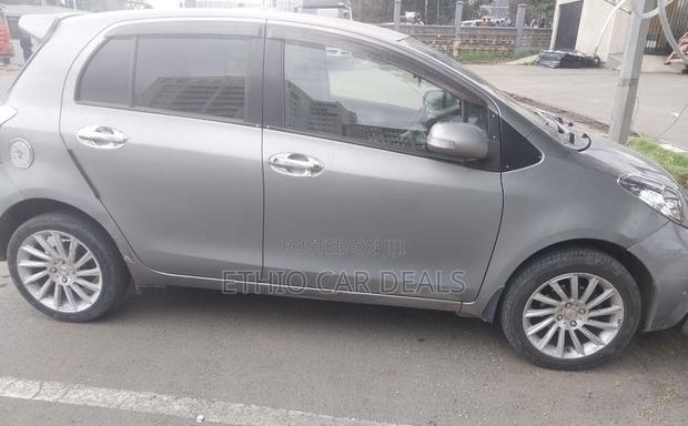 Toyota Yaris 2010 Silver