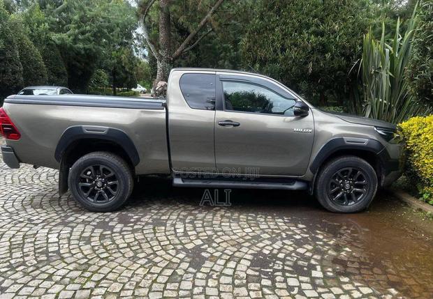 Toyota Hilux 2021