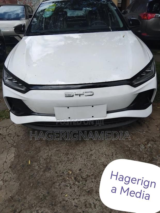 New BYD E2 43 kWh 94 hp FWD 2025 White
