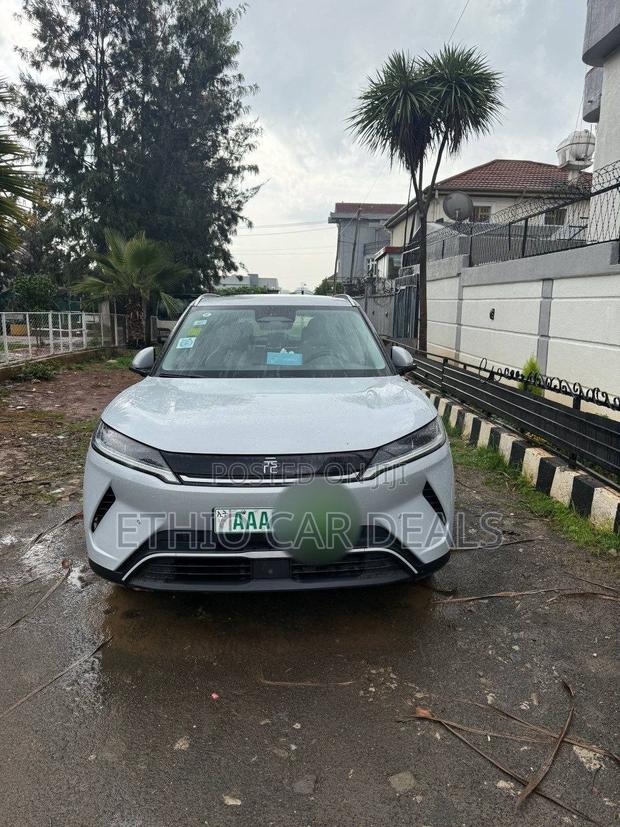 BYD Yuan Up 2025 Ivory