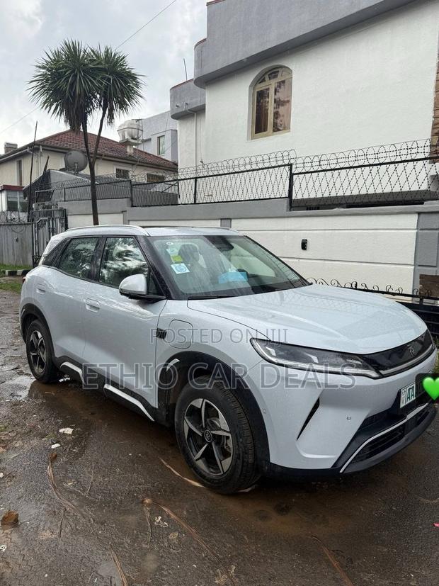 BYD Yuan Up 2025 Ivory