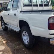 Toyota Hilux 2002 White for sale