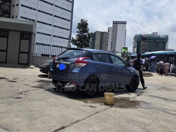 Toyota Yaris 2013 Blue