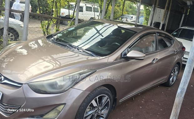 Hyundai Elantra 2014 Brown