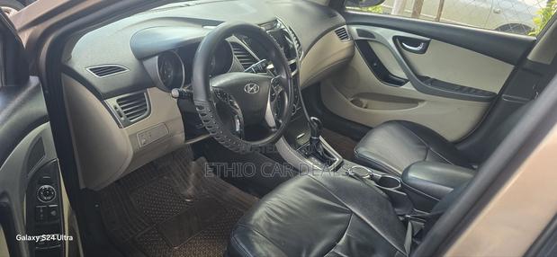 Hyundai Elantra 2014 Brown