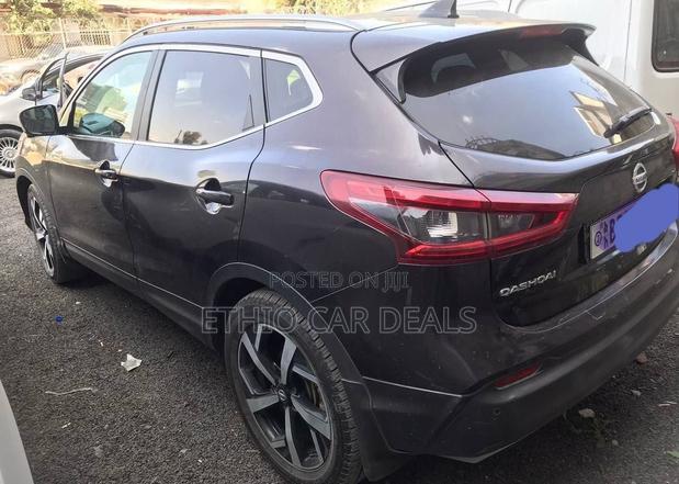 Nissan Qashqai 2018 Brown