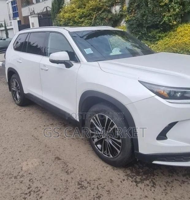 Toyota Grand Highlander Hybrid MAX Platinum AWD 2024 White