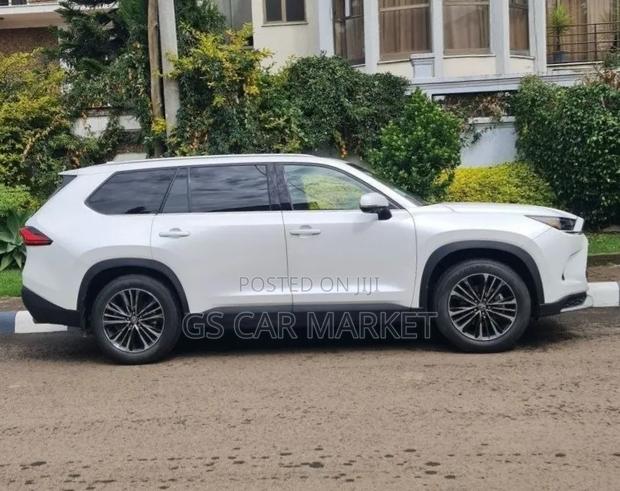 Toyota Grand Highlander Hybrid MAX Platinum AWD 2024 White