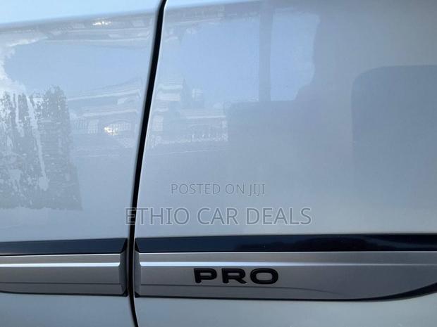 Volkswagen ID.6 2023 White