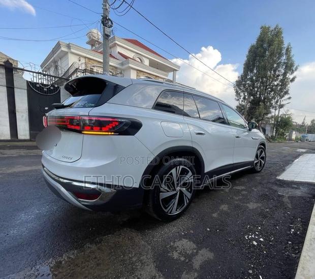 Volkswagen ID.6 2023 White