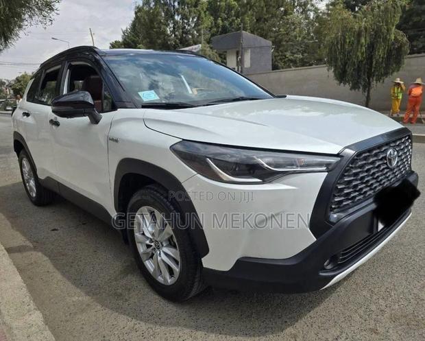 Toyota Corolla Cross 2024 White