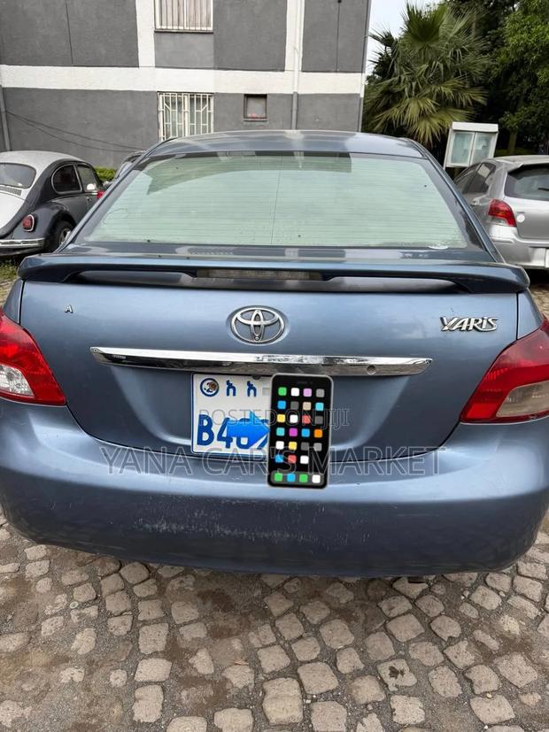 Toyota Belta 2007 Blue