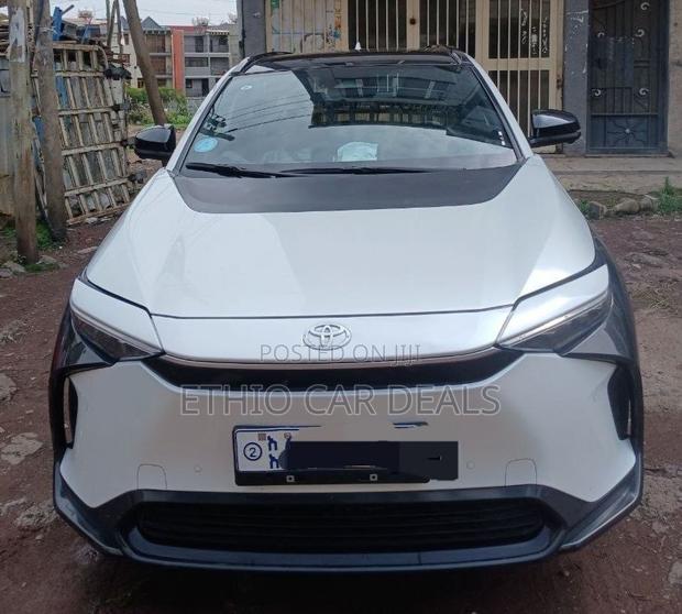 Toyota bZ4X 2023 White