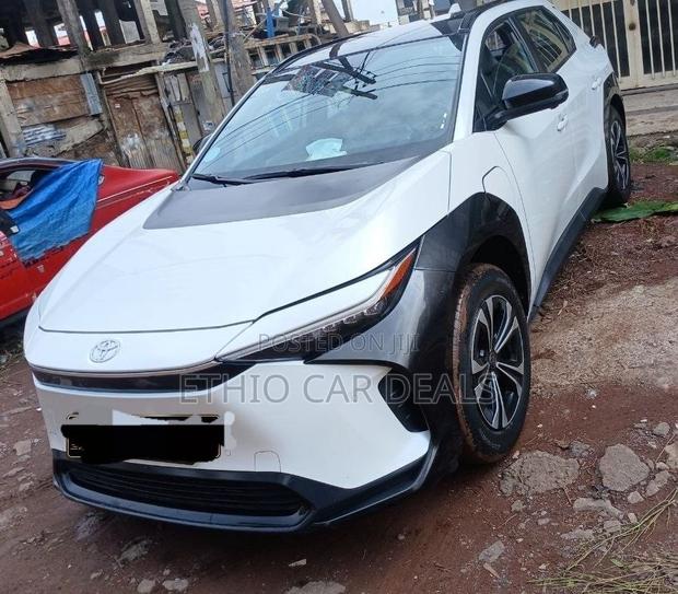 Toyota bZ4X 2023 White