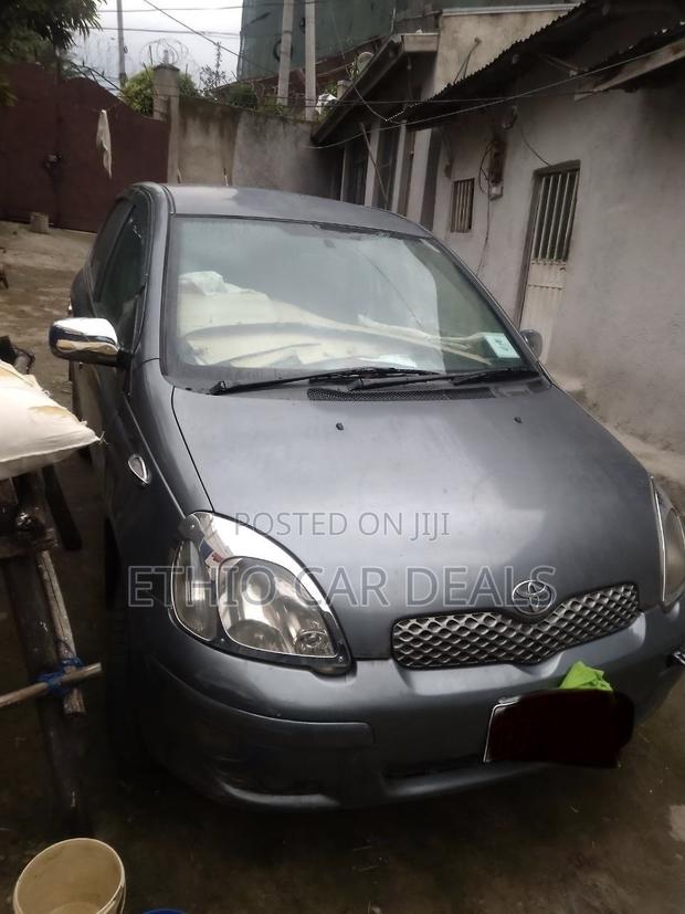 Toyota Vitz 2005 Gray