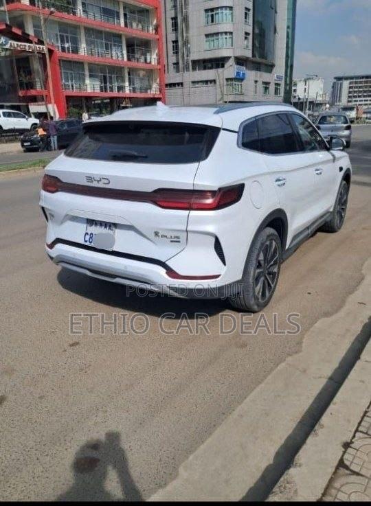 BYD Song Plus 2025 White