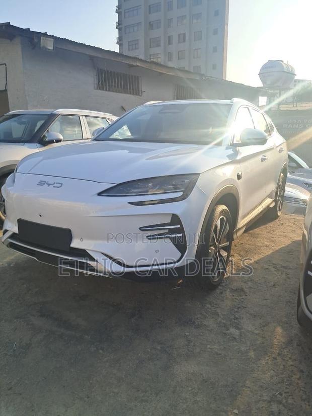 BYD Song Plus 2025 White