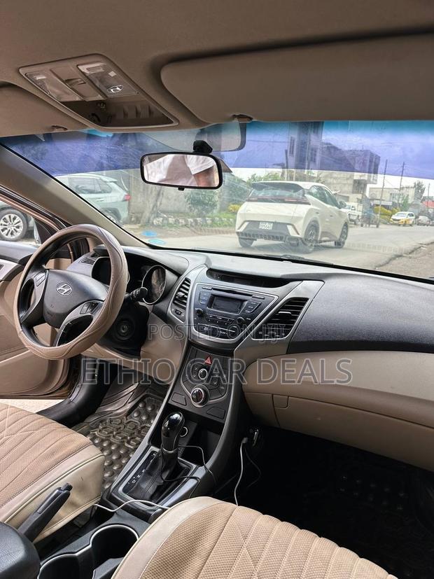 Hyundai Elantra 2015 Brown