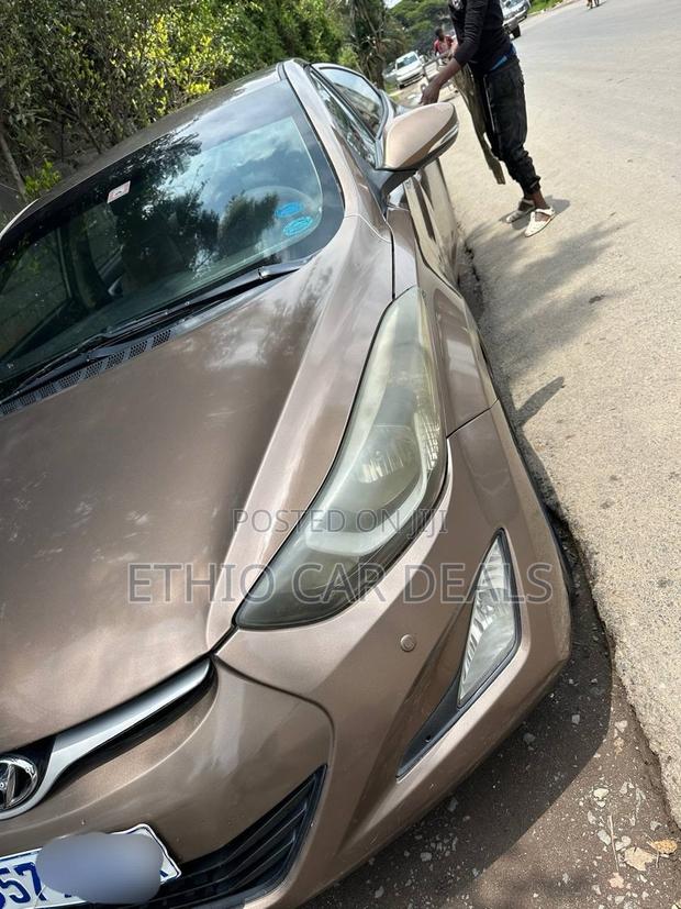 Hyundai Elantra 2015 Brown