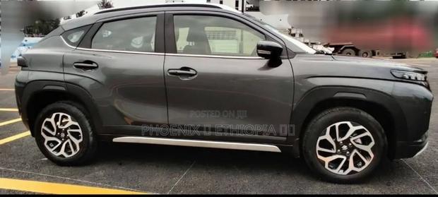 Suzuki Fronx 2025 Gray