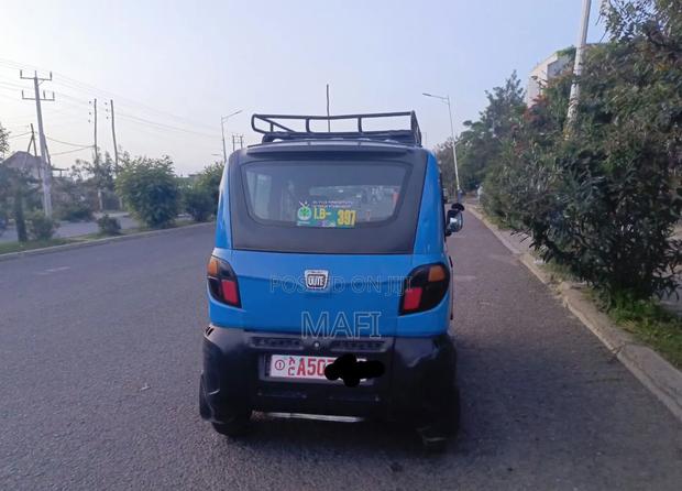 Bajaj Qute 2021 Blue