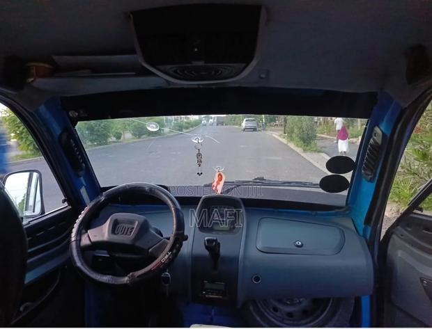 Bajaj Qute 2021 Blue