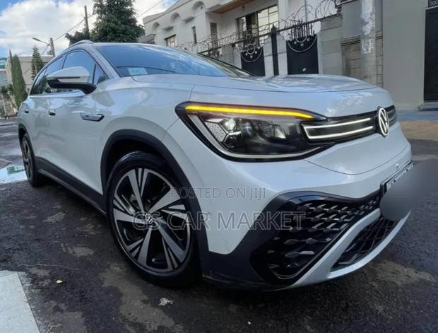 Volkswagen ID.6 2023 White