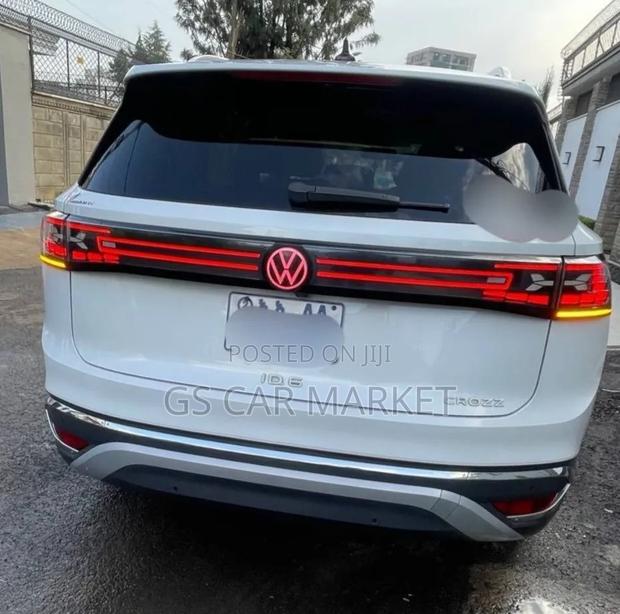 Volkswagen ID.6 2023 White