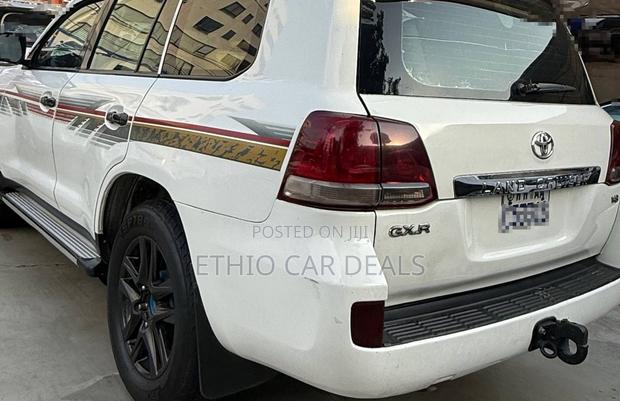 Toyota Land Cruiser 4.5 V8 GX-R 2012 White