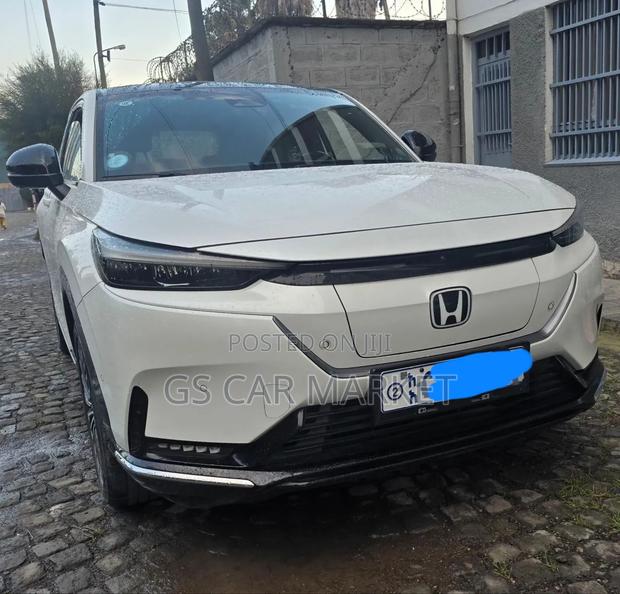 Honda e:NS1 68.8 kWh FWD 2023 White