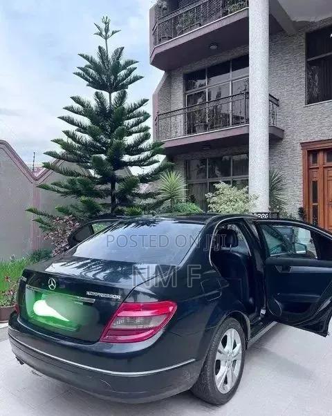 Mercedes-Benz C180 2008 Black