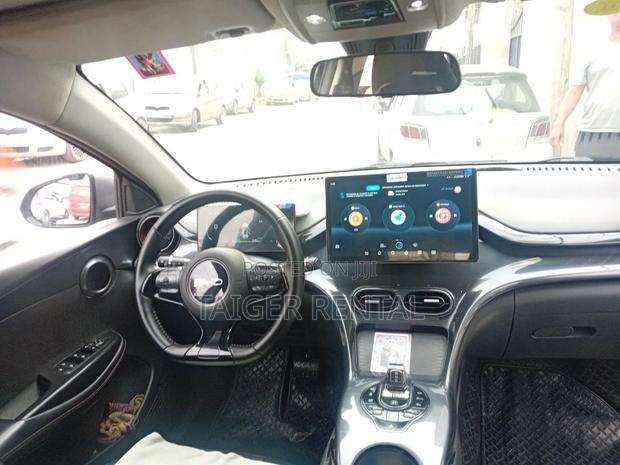 BYD E2 43 kWh 94 hp FWD 2023 Gray