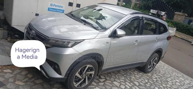Toyota Rush 2023 Silver