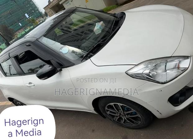 Suzuki Swift 2022 White