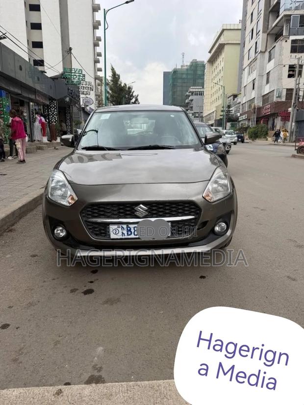 Suzuki Swift 2021 Gray