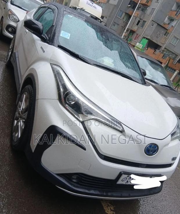 Toyota C-HR 2022 White