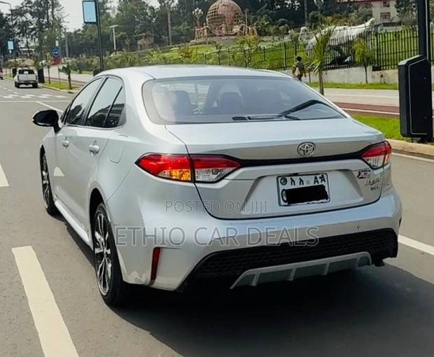 Toyota Corolla 2022 Silver