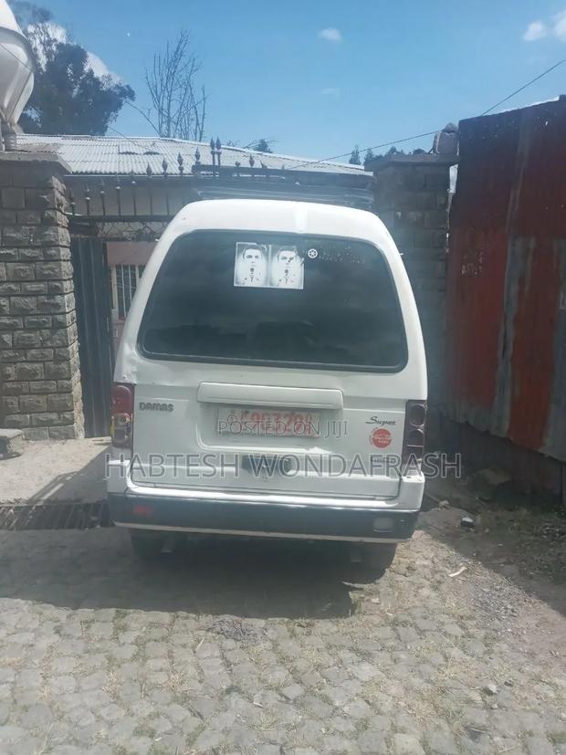 Car 2014 White