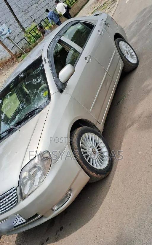 Toyota Corolla 2003 Gold
