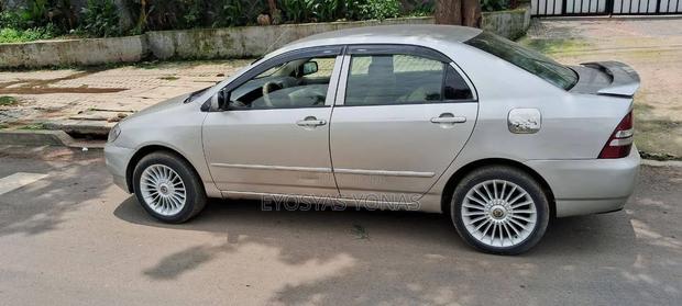 Toyota Corolla 2003 Gold