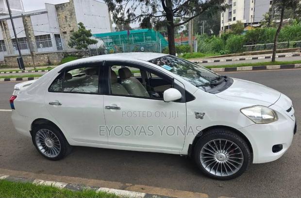 Toyota Yaris 2008 White