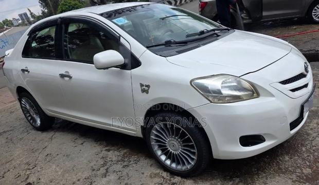 Toyota Yaris 2008 White
