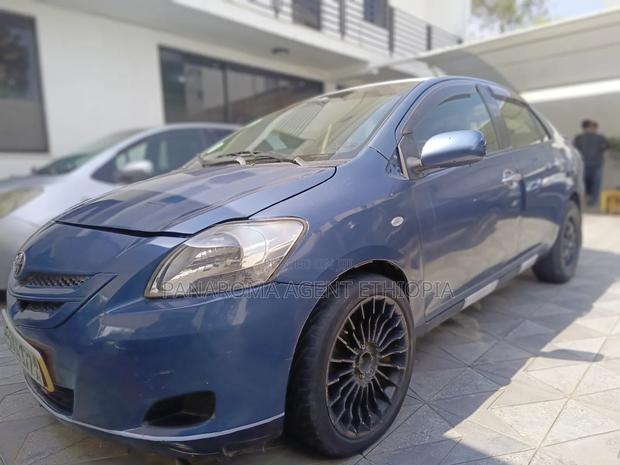 Toyota Belta 2006