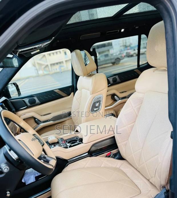BYD Leopard 8 2.0 Hybrid AWD 2025 Matt Black