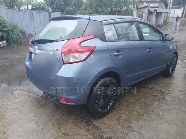 Toyota Yaris 2014 Blue